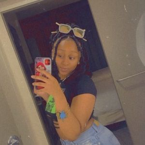 Meet your Posher, Aneesha